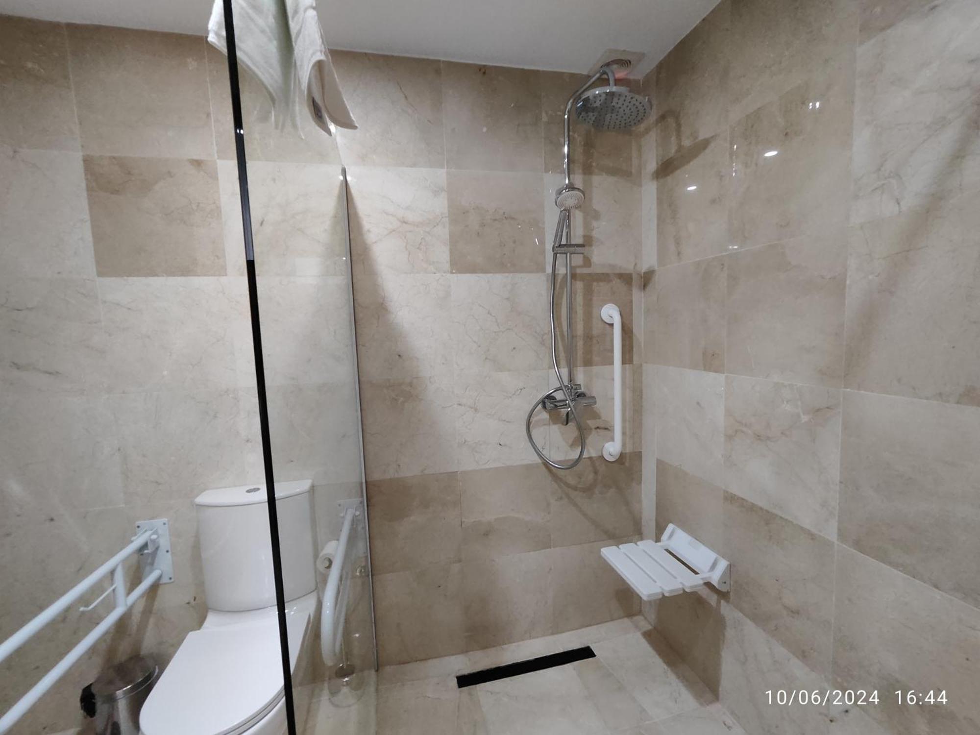 Apartamentos Luxury Playa Victoria Cádiz Exterior foto